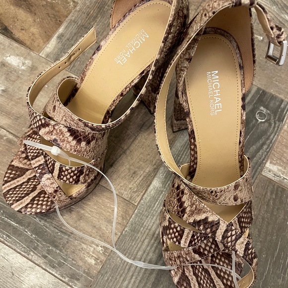 Michael Korea lorene platform sandal - Picture 3 of 4